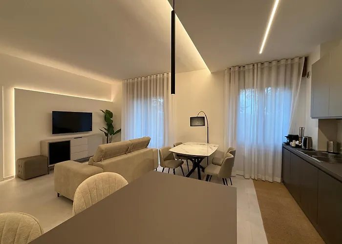 Arena A Piedi, 3 Camere, 2 Bagni & Parking