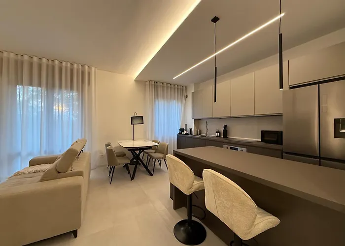 Arena A Piedi, 3 Camere, 2 Bagni & Parking *