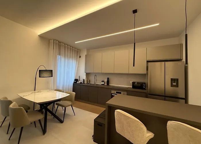 Arena A Piedi, 3 Camere, 2 Bagni & Parking *