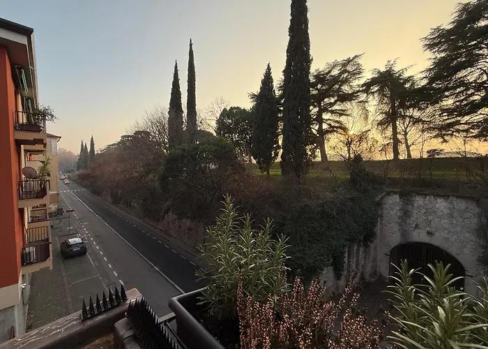 Arena A Piedi, 3 Camere, 2 Bagni & Parking *